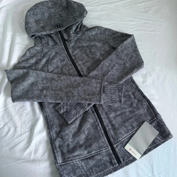 lululemon athletica Sweaters - 🆕🖤 Lululemon Scuba Full Zip Hoodie Seawheeze 2020 Illusionary Max Alpine White